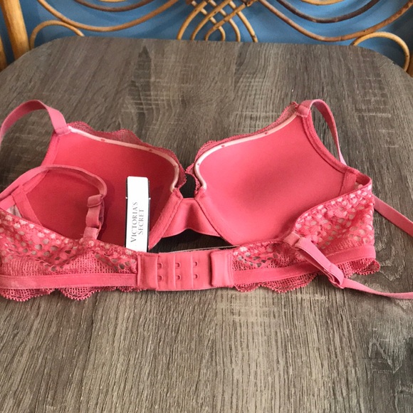 Very Sexy push-up bra  Victoria Secret - Picture 2 of 3